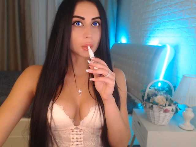 Fotod RebekaMay Hello guys! Make me wet with luch and i cum for u* Lets play**