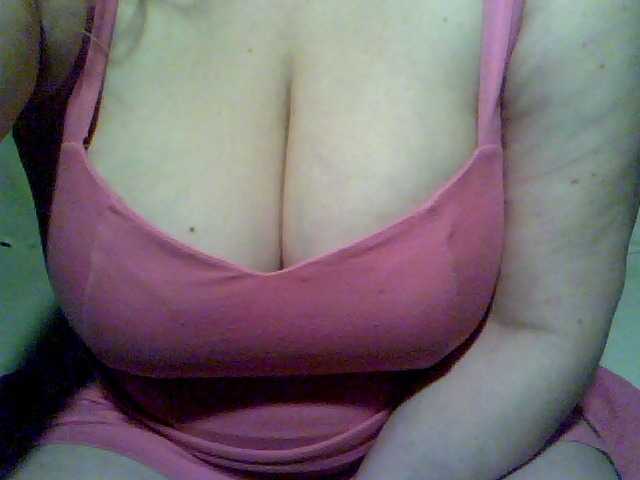 Fotod redcherry I love to caress my pussy and cum in ecstasy, your gifts cheer up and make my pussy get wet Make love. I have a sound, turn it on