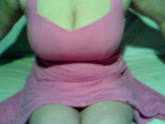 Fotod redcherry I love to caress my pussy and cum in ecstasy, your gifts cheer up and make my pussy get wet Make love. I have a sound, turn it on