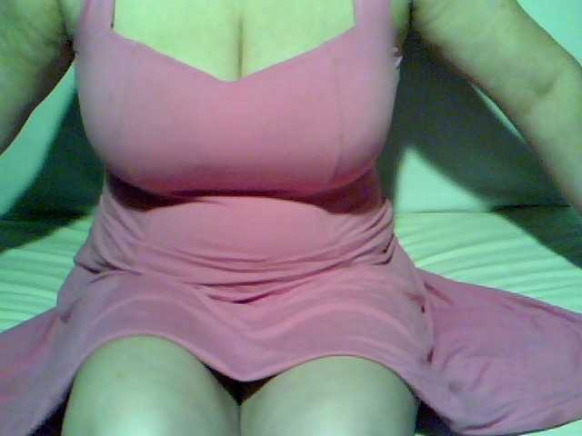 Fotod redcherry I love to caress my pussy and cum in ecstasy, your gifts cheer up and make my pussy get wet Make love. I have a sound, turn it on