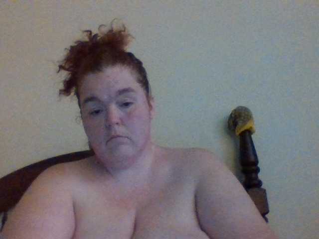 Fotod rednecklady1 Its Monday, in Lockdown due to COVID, what yall doing.