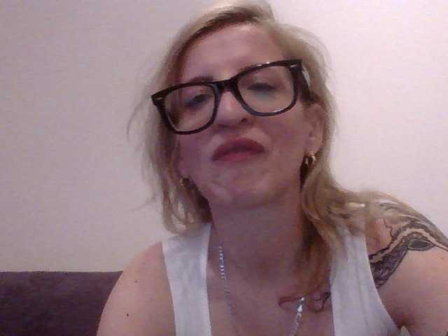 Ringhäälingupildid Rosymara