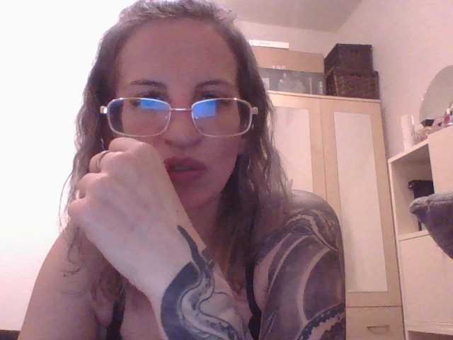 Ringhäälingupildid Rosymara