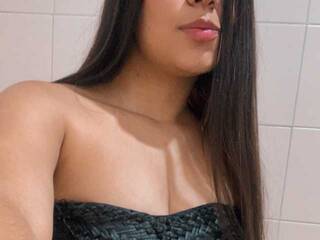 Erootiline videovestlus rousebennett