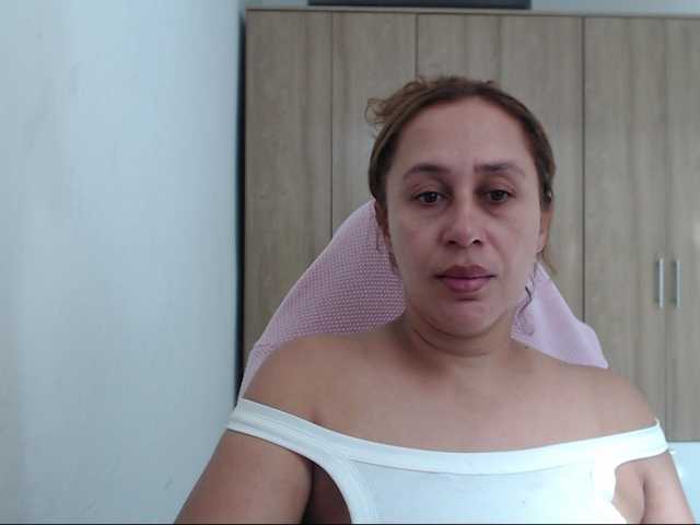 Ringhäälingupildid RoxanaMilf