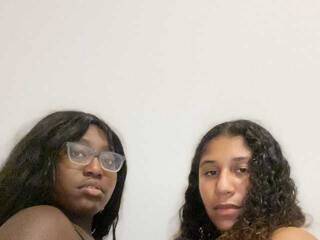 Erootiline videovestlus roxandlex7