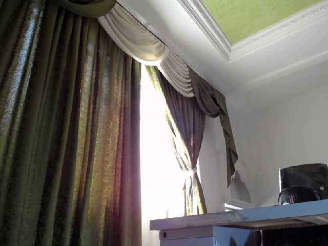 Ringhäälingupildid RoxaneFox