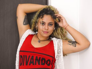 Erootiline videovestlus RoxaneMoore