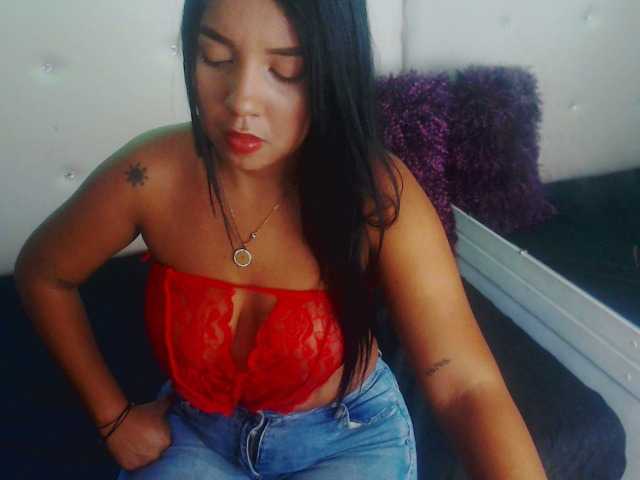 Ringhäälingupildid RoxyxTaylor