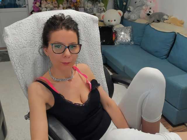 Fotod SalomeJade Welcome my guys#pvt#lovense#ohmibod#it makes me smile and wet).any tips is ***you!