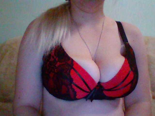 Fotod Samiliya23 «Tip me 50 if you think that l am cute. l'll rate your cock for 30 .»