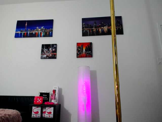 Ringhäälingupildid SamiraLicious