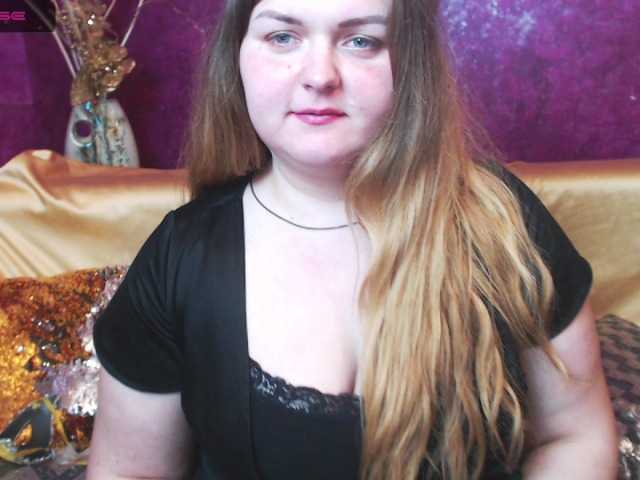Fotod Sandy-Faye Hello) im new here) Lets have fun show) Lovense my pussy