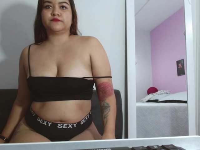 Fotod SaraFranco I am new here! Welcome guys♥ #curvy #new #brunette