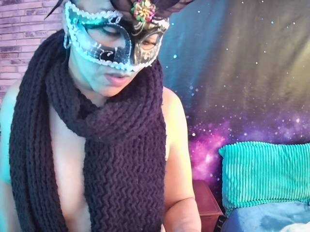 Ringhäälingupildid SCARLETT-HOT