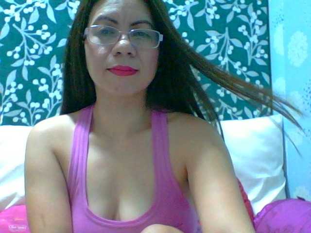 Fotod Scarletteb hey guests welcome to my room..Show Boobs 20tk,Play my tits 24tk,Show feet 15tk, pussy view 44tk,show Ass 28tk ,Get naked 100tk Kiss 10tk..open cam 50tk..