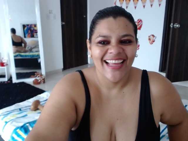 Fotod Selenna1 @ fuck my pussy until the squirt for you#bbw#bigass#bigboos#anal#squirt#dance#chubby#mature# Happy Valentine's Day