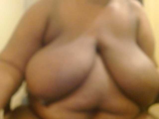 Fotod Sexiemama WELCOME TO MY ROOM ASS30 PUSSY30 NAKED50 TWERK50 i have white slave love he so much and want more slave