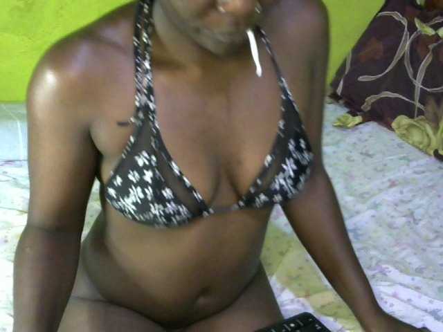 Fotod Sexydee02 hey am new lets chat have fun and mingle together #ebony #new