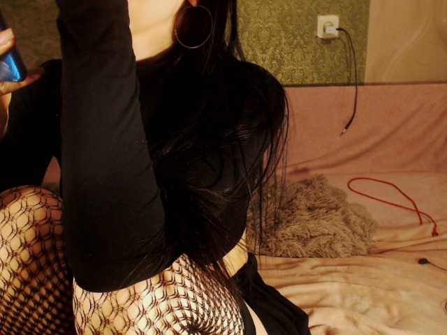 Fotod Sexymalay18 Hi I am Alina) Lovens from 2 x tokenes) Subscribe) On the golden rain we collect! i want pvt my love !