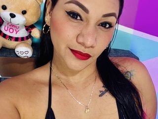 Erootiline videovestlus shara-24