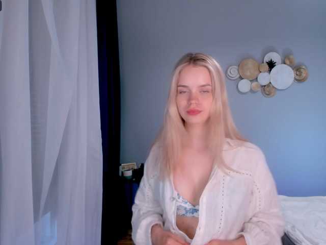 Fotod ShiningStar Hello everyone! lovense reacting from 2 tkAre you in naughty mood? Tell me your fantasy in PM 100 tk tip will help me in Queens raiting, thank you for care! OnlyFans @amberroseblossom