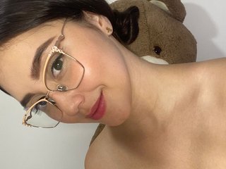 Erootiline videovestlus shyangel