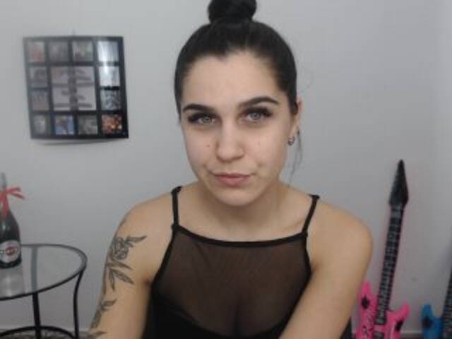 Ringhäälingupildid shyLOLLA