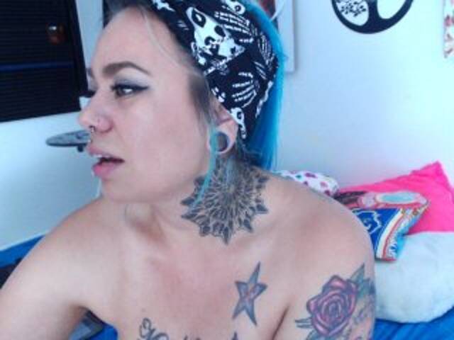 Ringhäälingupildid skyviolet