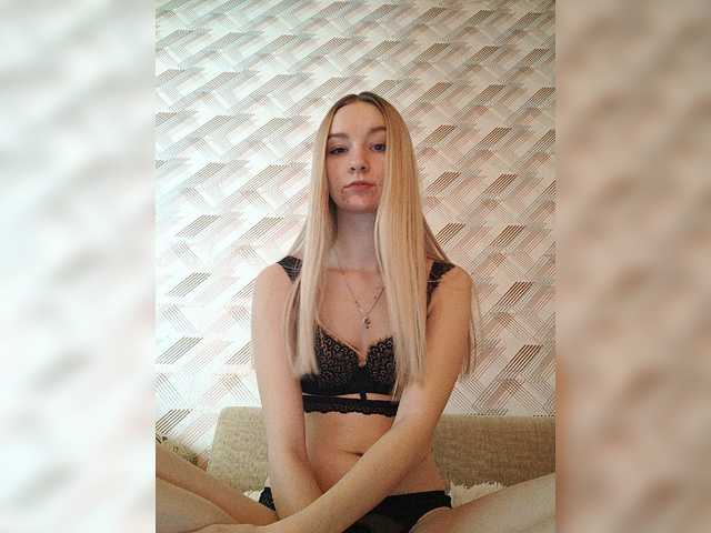 Fotod sofia06030 My name is Sofia and i am new girl here , lets play with , dont forget to subscribe and put love)♥️ Saving up for Lovense)