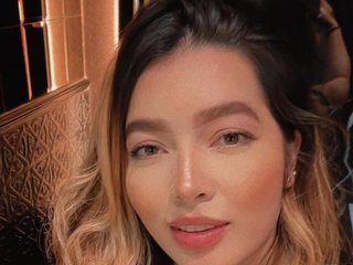 Erootiline videovestlus sofihill