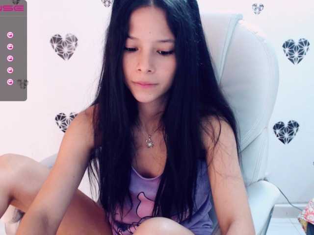 Fotod softdoll hi guy, welconme my room, let's have fun #latina #teen #daddy #tease