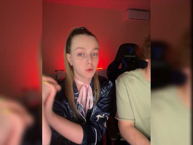Ringhäälingupildid Crazy_Couple