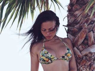 Erootiline videovestlus CreaMBabyy