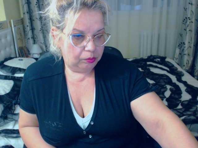 Fotod SonyaHotMilf your tips makes me cum and squirt,xoxo