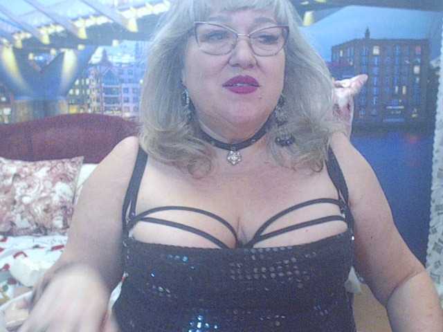 Fotod StarMarmela Hi boys!! Cam - 50 Boobs Token - 30 Firm Ass - 35 Wet Pussy Show - 55! Naked-100 SQUIRT only in private! Have a good mood!!!