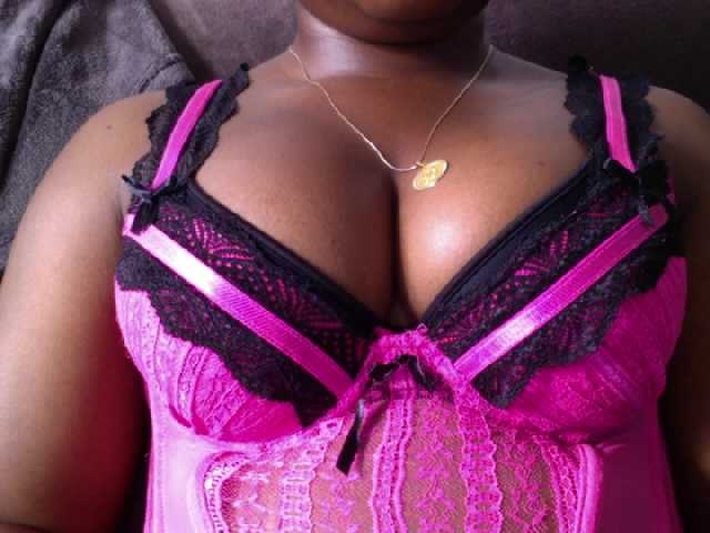 Fotod staybunny23 helo , i am kenyan , 33 , single lady ... here to earn and be sugared