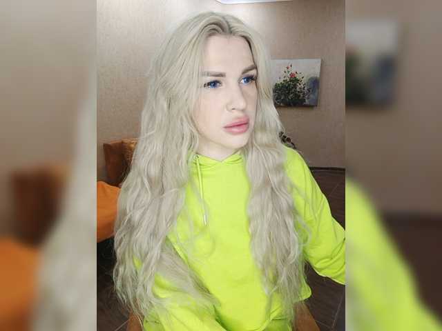 Ringhäälingupildid CyberWhore111