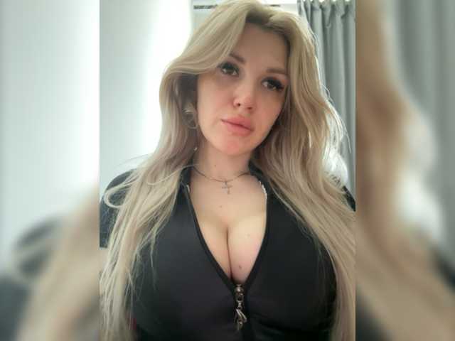 Ringhäälingupildid CyberWhore111