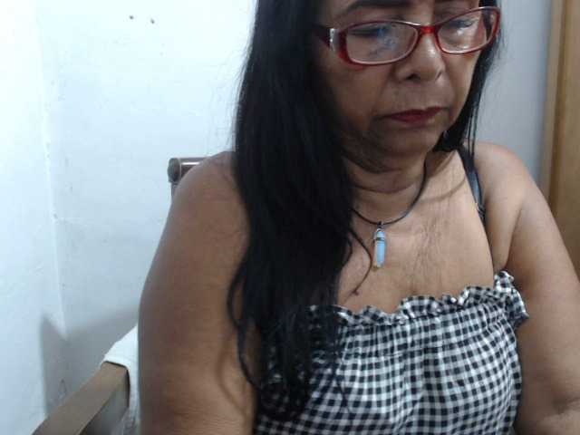 Ringhäälingupildid superMILF42