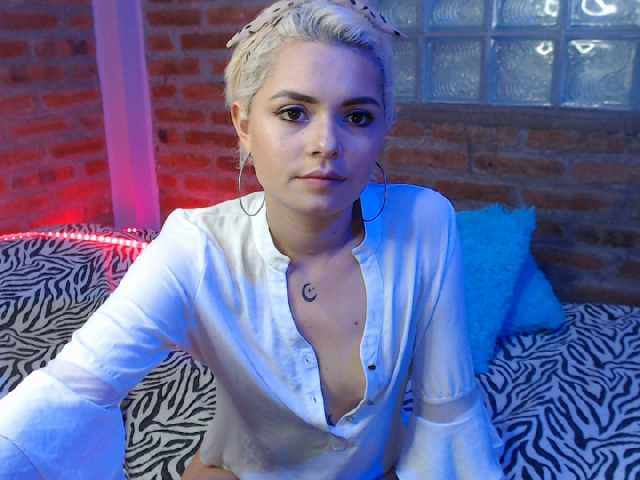 Fotod susanlane1 today I want rough sex, and get all wet #girl #young #blondgirl #tattoogirl golden show 800 tokens 2000l 1743 257