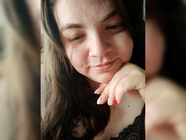 Ringhäälingupildid SweetAndCurvy