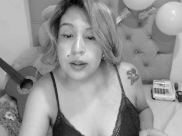 Fotod SweetBarbie the sugar princess fill her body with cream and her creamy hairy pussy explode with squirt! 622 /hairy pussy close 40 !! squirt 200/ snap 50 / lovense in ass / #latina #bigboobs #18 #hairy #teen #squirt #cum #anal #lovense #Cam2CamPrime #chat