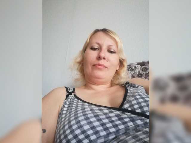 Ringhäälingupildid SweetRedDeva
