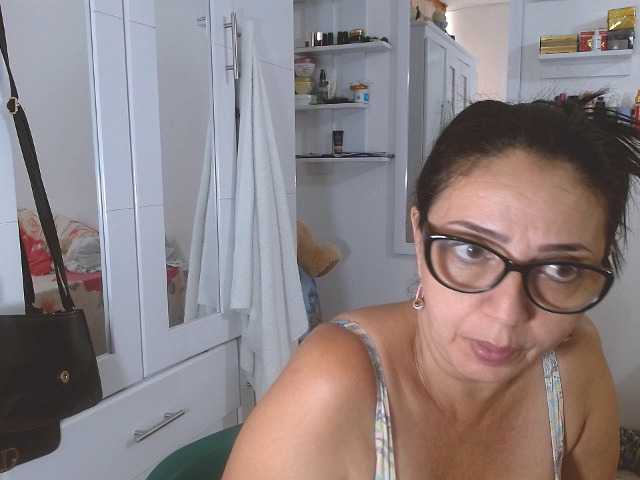 Fotod sweetthelmax HAPPY YEAR dear members today is our last day of broadcast I hope it is not the last wish that there will be many more I appreciate your partnership during these 365 days # show cum # show squirts # boobs 65 # ass # 35 # blow job 45 "" "