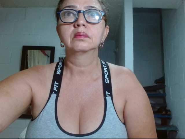 Fotod sweetthelmax welcome my loves!!!! enter the fantasy show mature latina with super big tits#naked total 165 tks#deep anal 95 tks#big ass natural 20tks#blow job 45 tks#squirts or cum 180tks