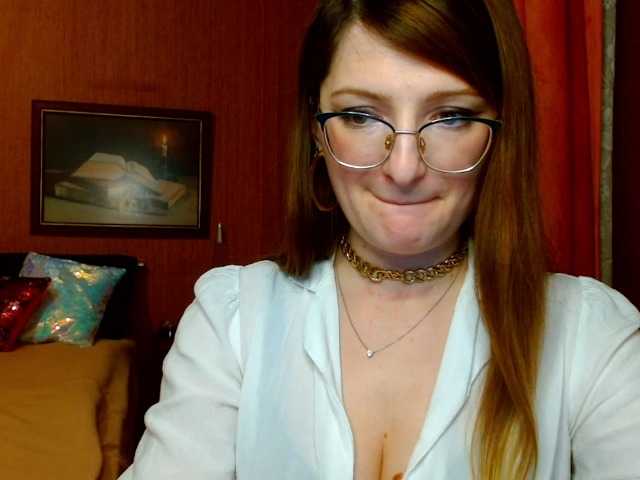 Fotod tastyAriel Sweet and yet dang naughty ;) #innocentface #sweet #petite #glasses #fetish #natural #domina #teaser #cfmn #joi #cei #cbt #sph