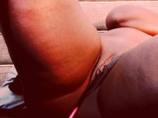 Ringhäälingupildid TaylorEbony