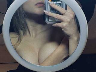 Erootiline videovestlus ThanderKiti