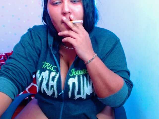 Fotod Themistress #findom #smoke #mistress #bigboobs #sph #lovense